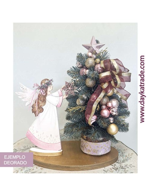 Angelita con peana y árbol