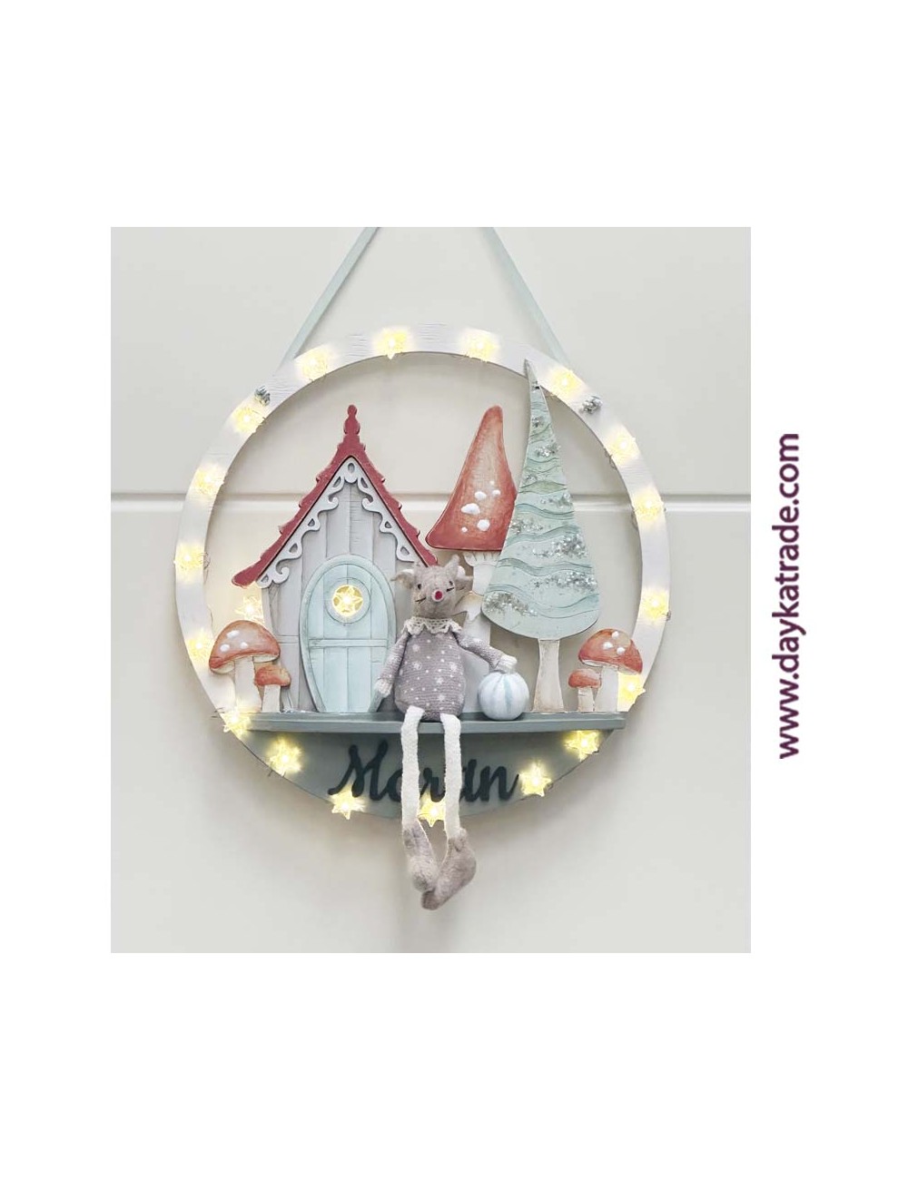 Aro decorativo con setas, ratita y luces