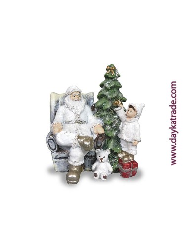 Figura mini: santa junto a niña y oso