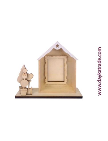 porta fotos casa con peana y árboles