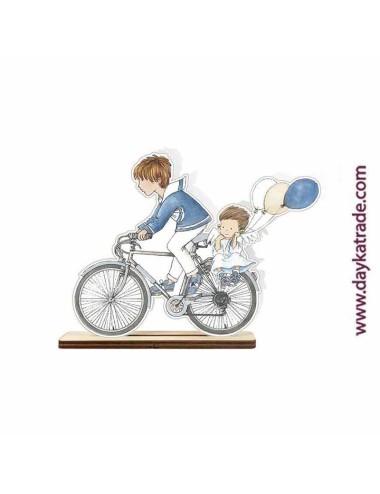 silueta de madera niño Comunión en bici con tela prediseñada